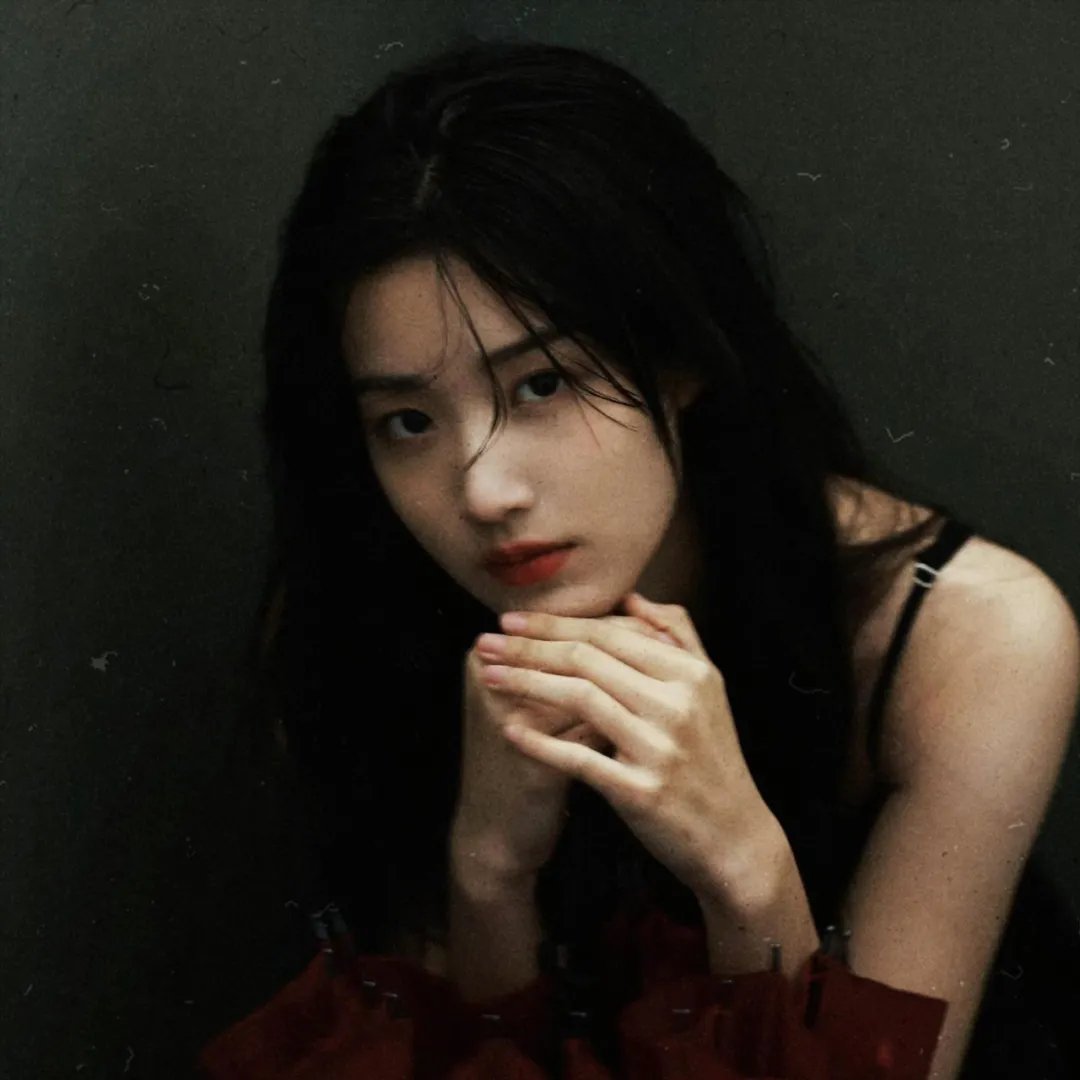 为丑女献上花束 在线观看